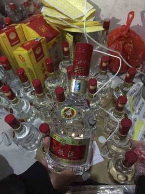 女子生產銷售假酒:假冒五糧液價格翻16倍