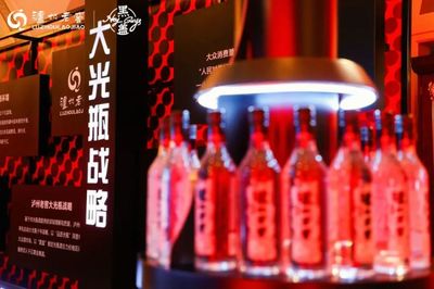 千億光瓶賽道,上市5個月的黑蓋已“天地空”出圈?